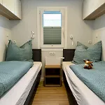 Luxus Schlaffass Und Tinyhouse Am Angeln Boot Sup Mit Sauna Und Jacuzzi Appartement *