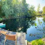 Appartement Luxus Schlaffass Und Tinyhouse Am Angeln Boot Sup Mit Sauna Und Jacuzzi