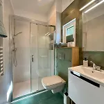 Luxus Schlaffass Und Tinyhouse Am Angeln Boot Sup Mit Sauna Und Jacuzzi