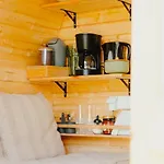 Luxus Schlaffass Und Tinyhouse Am Angeln Boot Sup Mit Sauna Und Jacuzzi Twist