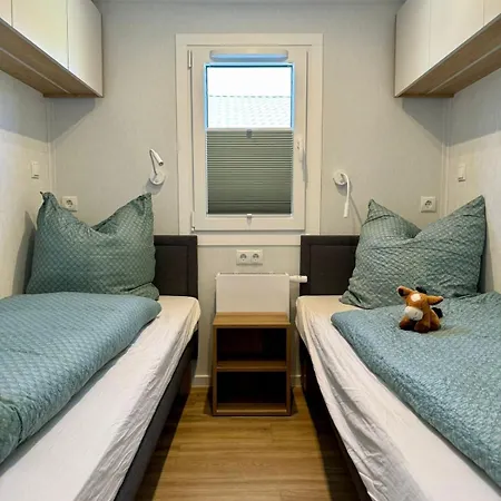 Luxus Schlaffass Und Tinyhouse Am Angeln Boot Sup Mit Sauna Und Jacuzzi 아파트 *