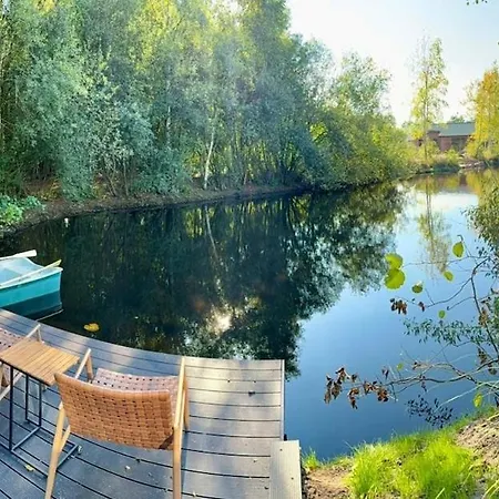 Apartmán Luxus Schlaffass Und Tinyhouse Am Angeln Boot Sup Mit Sauna Und Jacuzzi