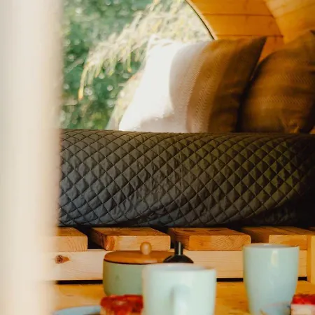 Apartmán Luxus Schlaffass Und Tinyhouse Am Angeln Boot Sup Mit Sauna Und Jacuzzi Twist