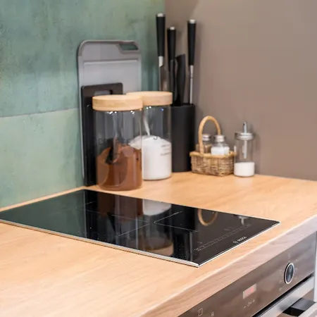 아파트 Luxus Schlaffass Und Tinyhouse Am Angeln Boot Sup Mit Sauna Und Jacuzzi *