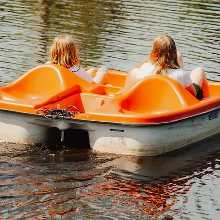 Apartmán Luxus Schlaffass Und Tinyhouse Am Angeln Boot Sup Mit Sauna Und Jacuzzi *
