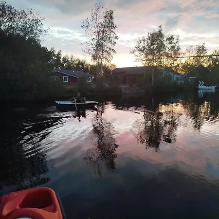 Luxus Schlaffass Und Tinyhouse Am Angeln Boot Sup Mit Sauna Und Jacuzzi Twist