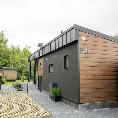 Luxus Schlaffass Und Tinyhouse Am Angeln Boot Sup Mit Sauna Und Jacuzzi Apartmán *