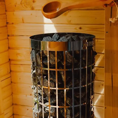 Apartmán Luxus Schlaffass Und Tinyhouse Am Angeln Boot Sup Mit Sauna Und Jacuzzi *