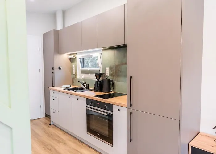 Luxus Schlaffass Und Tinyhouse Am Angeln Boot Sup Mit Sauna Und Jacuzzi Apartman