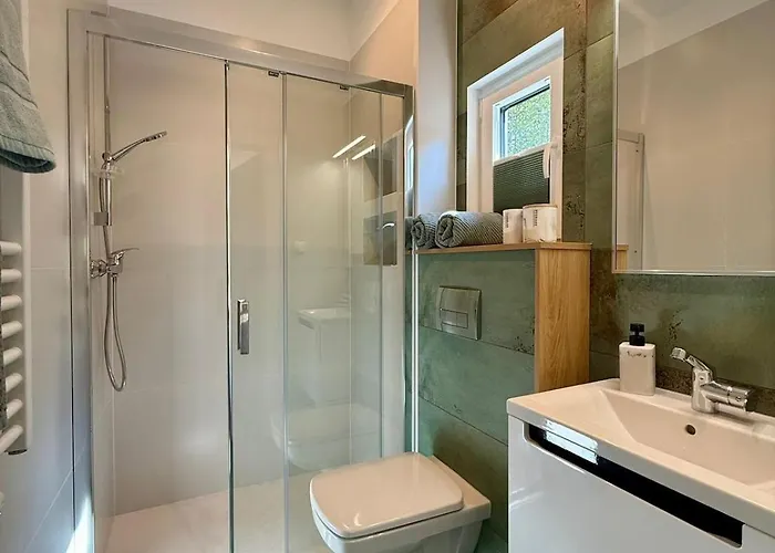Luxus Schlaffass Und Tinyhouse Am Angeln Boot Sup Mit Sauna Und Jacuzzi