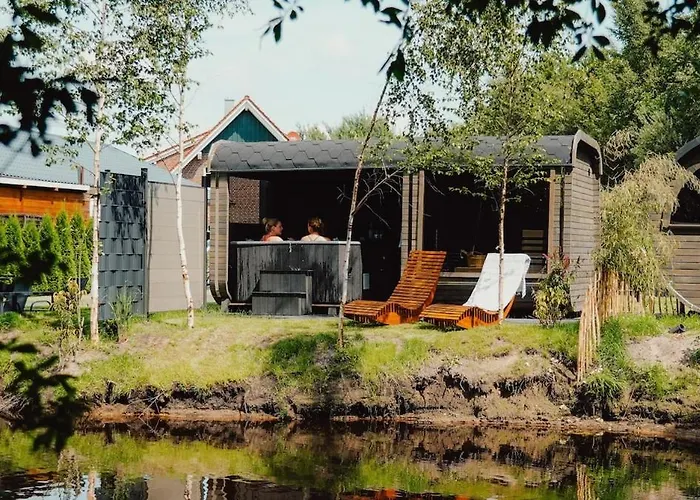 Luxus Schlaffass Und Tinyhouse Am Angeln Boot Sup Mit Sauna Und Jacuzzi דירה *