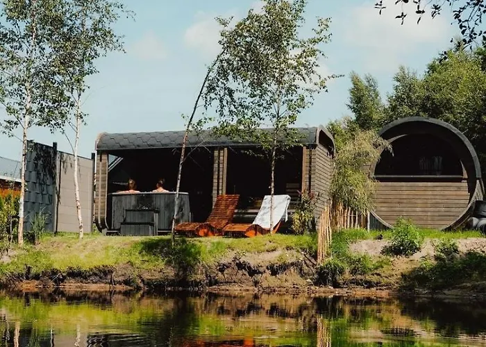 דירה Luxus Schlaffass Und Tinyhouse Am Angeln Boot Sup Mit Sauna Und Jacuzzi