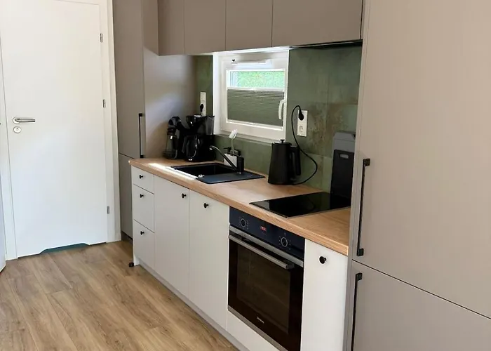 דירה Luxus Schlaffass Und Tinyhouse Am Angeln Boot Sup Mit Sauna Und Jacuzzi Twist