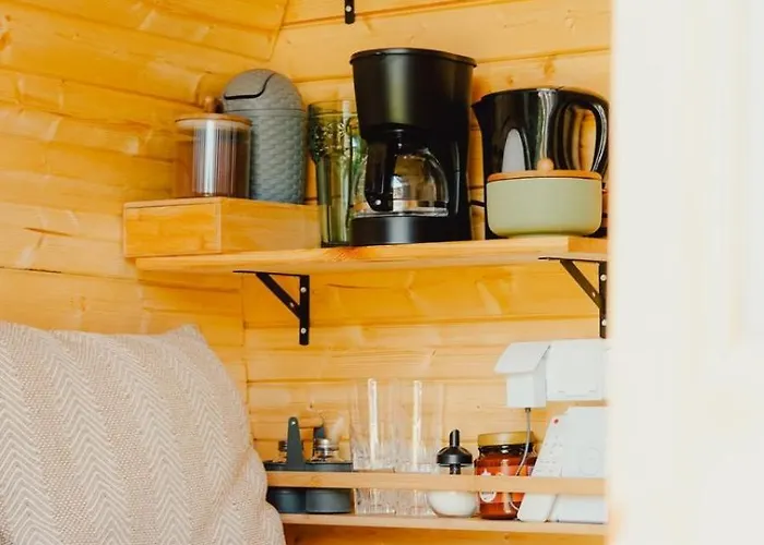 Luxus Schlaffass Und Tinyhouse Am Angeln Boot Sup Mit Sauna Und Jacuzzi Twist