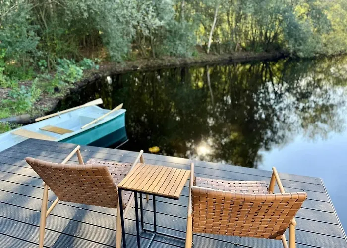 Luxus Schlaffass Und Tinyhouse Am Angeln Boot Sup Mit Sauna Und Jacuzzi *