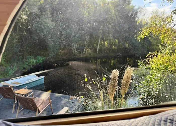 Luxus Schlaffass Und Tinyhouse Am Angeln Boot Sup Mit Sauna Und Jacuzzi Apartman *