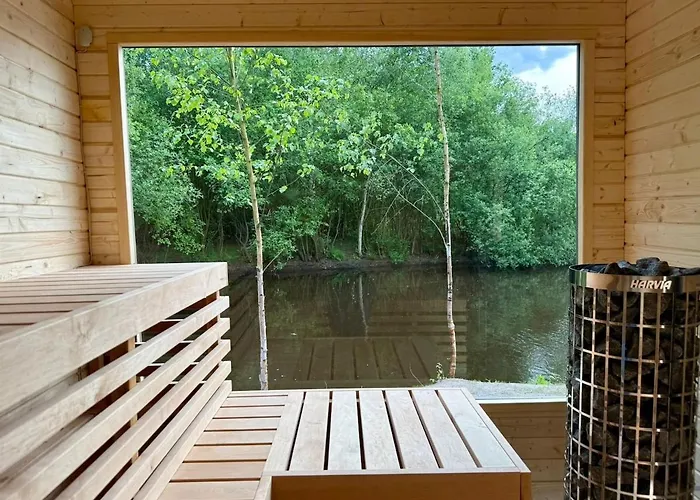 Apartman Luxus Schlaffass Und Tinyhouse Am Angeln Boot Sup Mit Sauna Und Jacuzzi Twist
