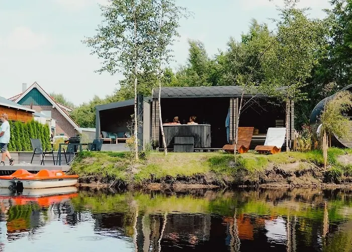 דירה Luxus Schlaffass Und Tinyhouse Am Angeln Boot Sup Mit Sauna Und Jacuzzi *