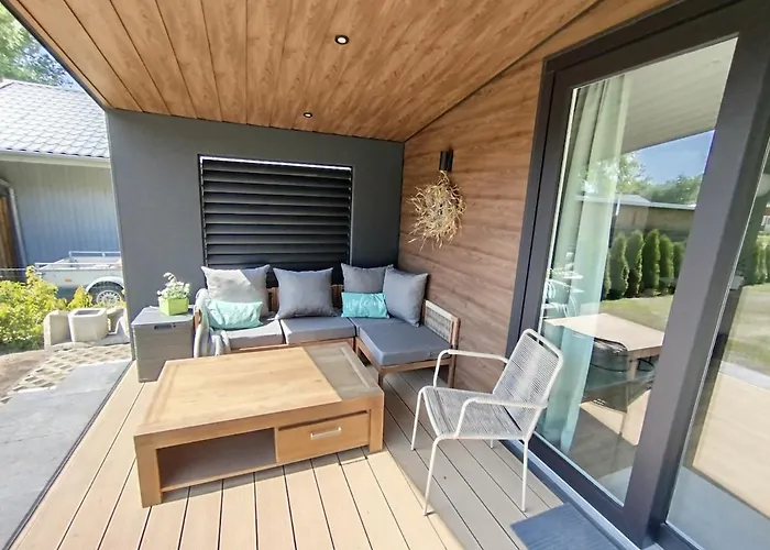Luxus Schlaffass Und Tinyhouse Am Angeln Boot Sup Mit Sauna Und Jacuzzi