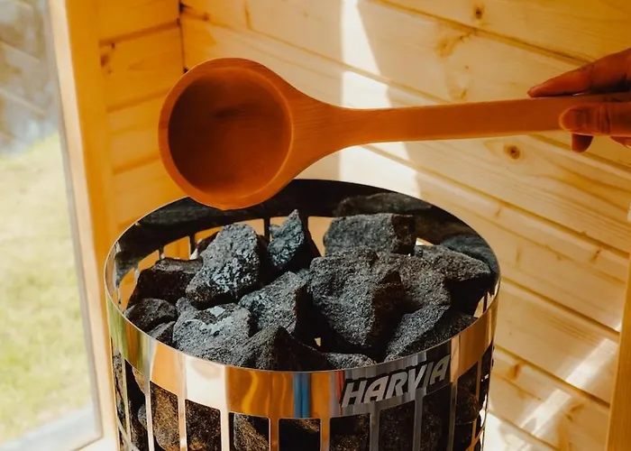 Luxus Schlaffass Und Tinyhouse Am Angeln Boot Sup Mit Sauna Und Jacuzzi Apartman